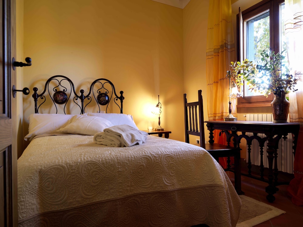 Villa, 3 Bedrooms, Lake View photo 2