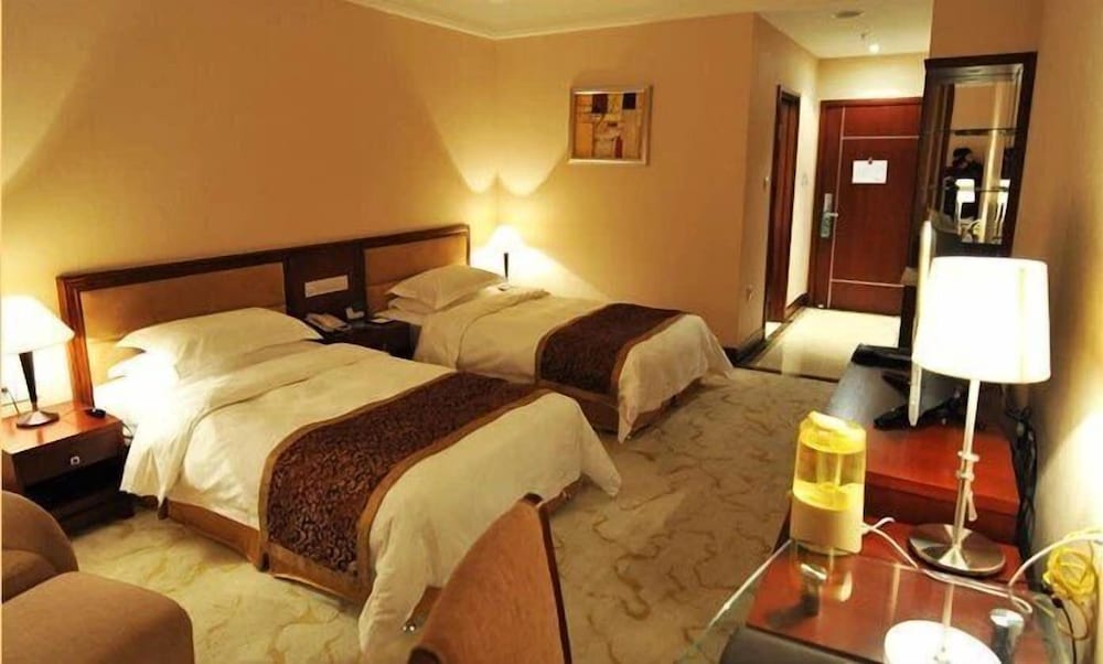 Deluxe Twin Room photo 2