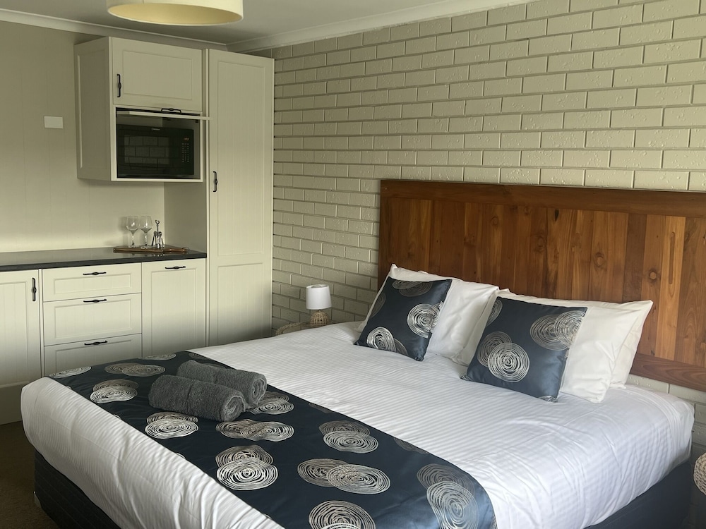 Deluxe Room, 1 King Bed, Sea View photo 1