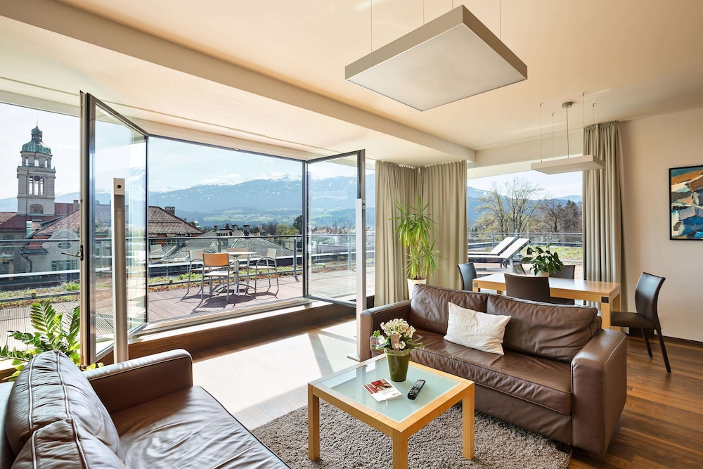 Suite - Photo 5
