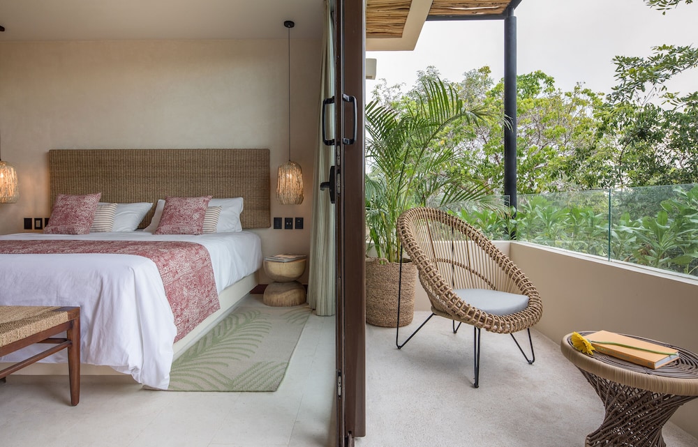Luxury Apartment, 1 Bedroom, Terrace, Garden View - Photo 4