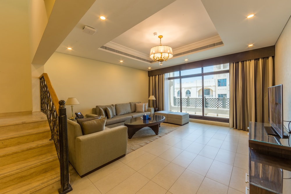 Sandy Shore Three Bedroom Suite thumbnail 5
