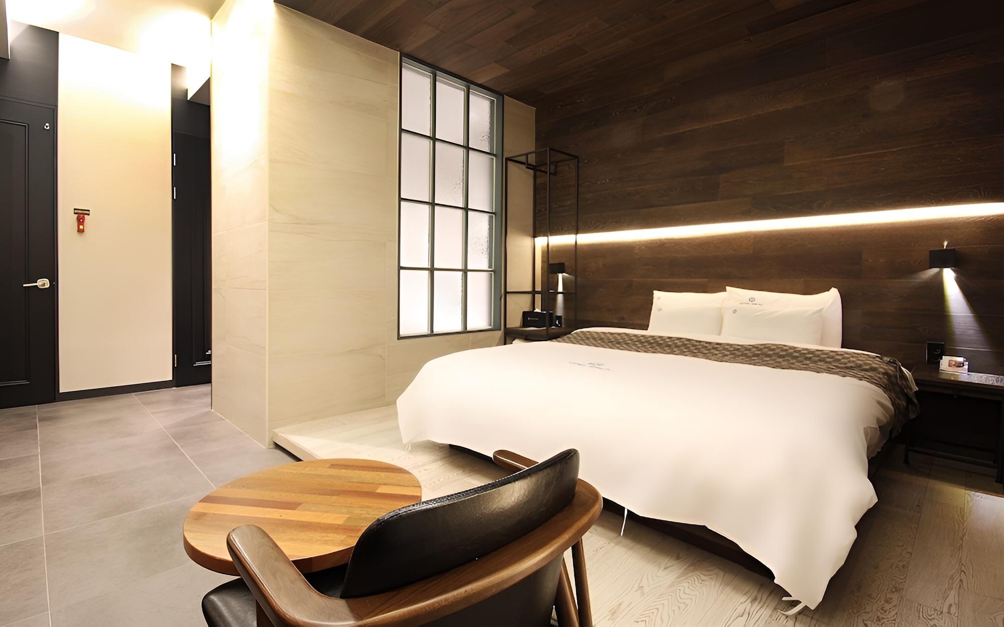 Room (Special (65-inch smart TV free Netfli) - Photo 7