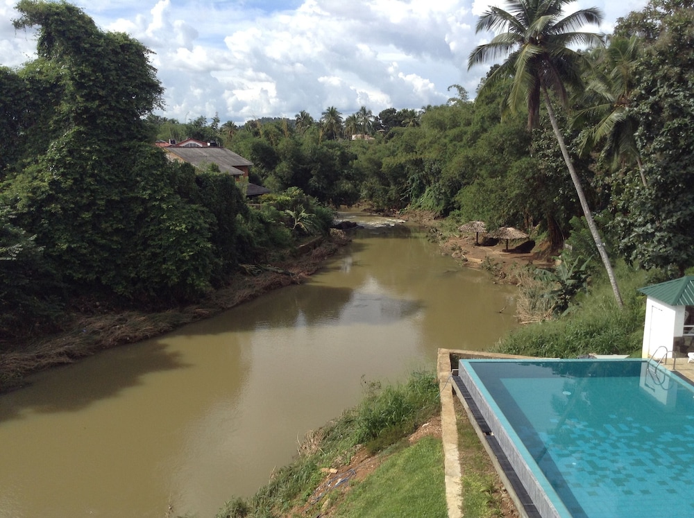 Standard Triple Room, 1 Bedroom, Pool View photo 1