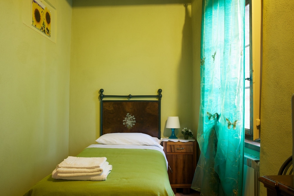Single Room photo 1