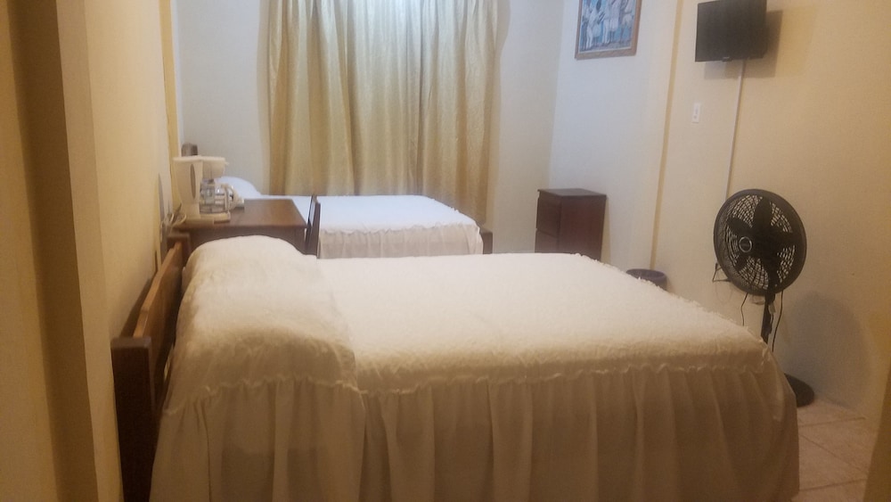 Deluxe Triple Room photo 3