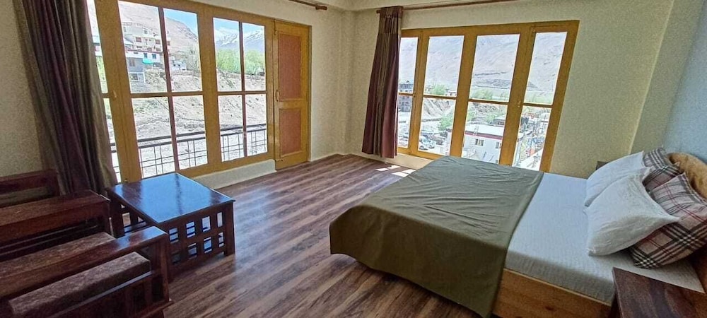 Luxury Room