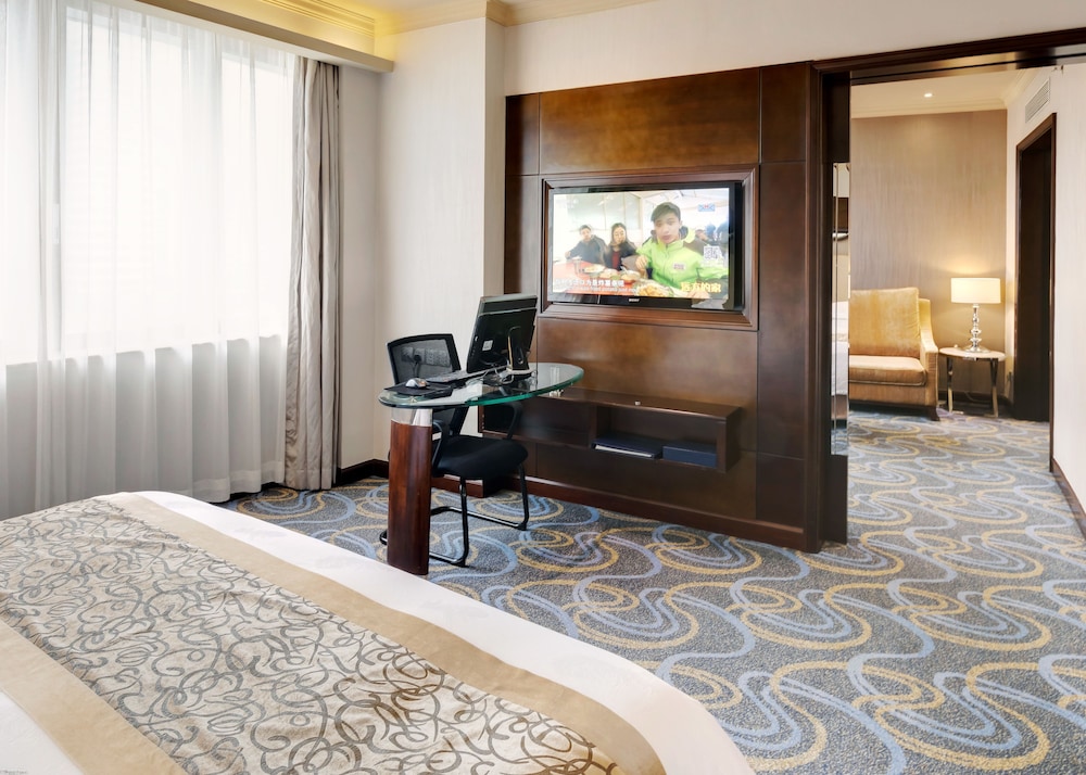Business Suite - Photo 5