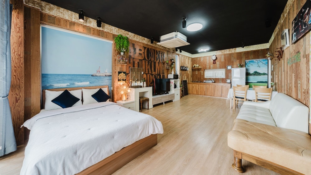 Basic Room, 1 Bedroom (Sarangchae (Couple/Private BBQ))