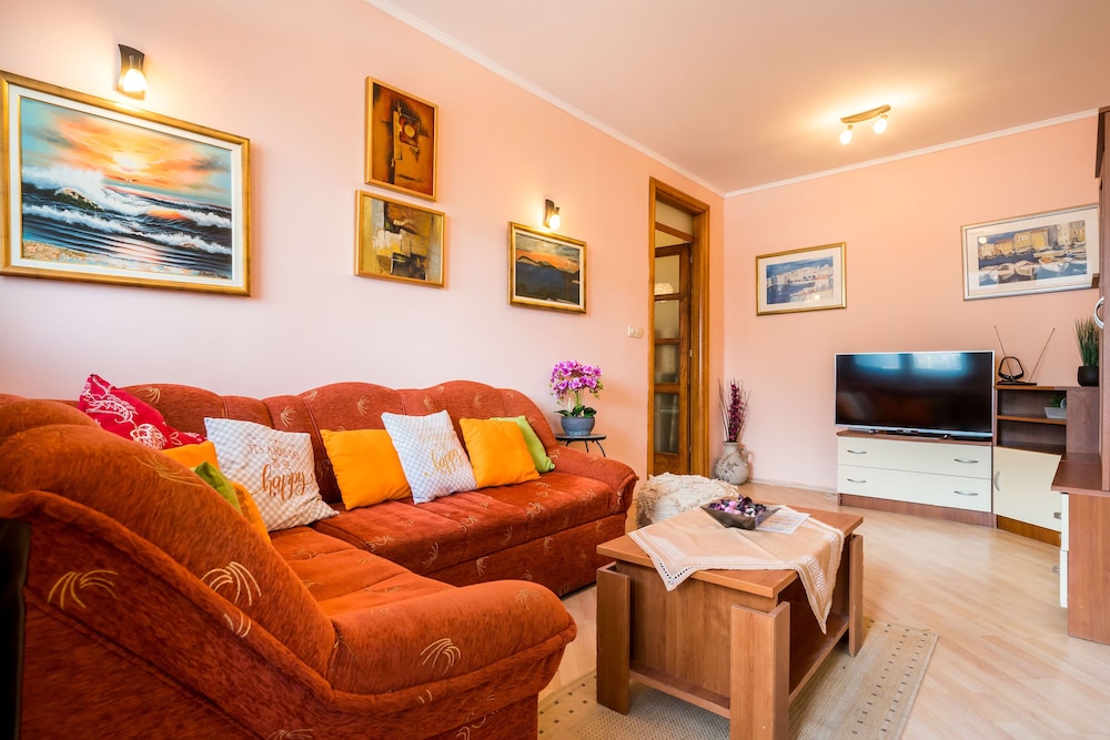 Apartment (Two Bedroom Apartment)