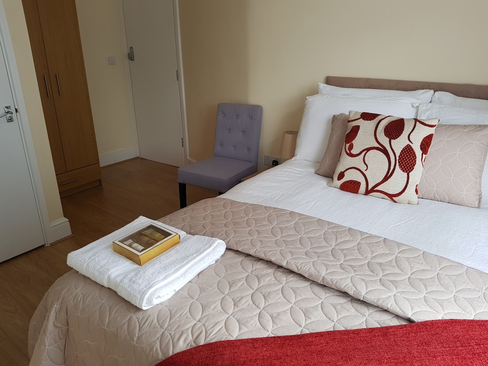 Premium Double Room, Ensuite, Garden View (Room 3) photo 2