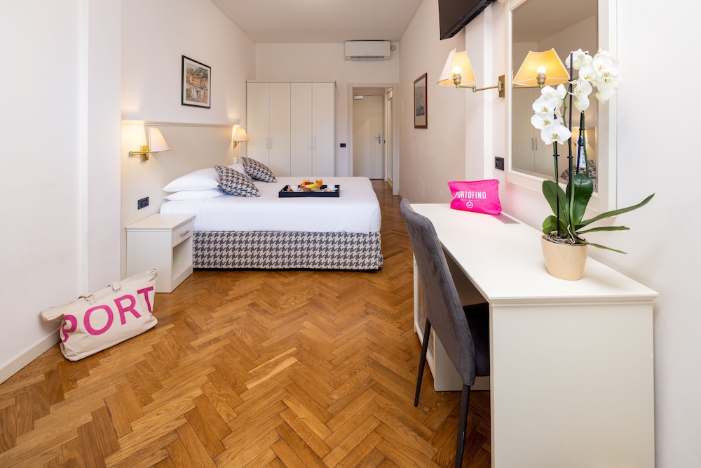 Double Room, 1 Bedroom, Terrace, Sea View - Photo 2