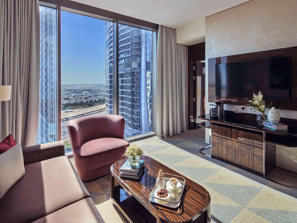 Room, Balcony (General Admission King)