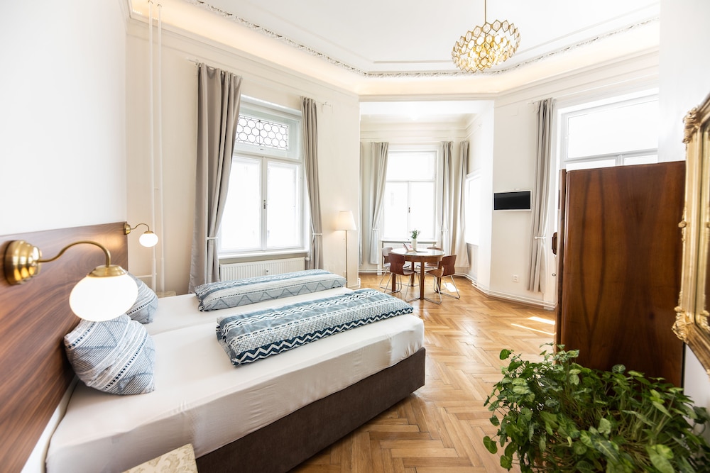 Standard Double Room, 1 Bedroom, Private Bathroom, City View photo 1