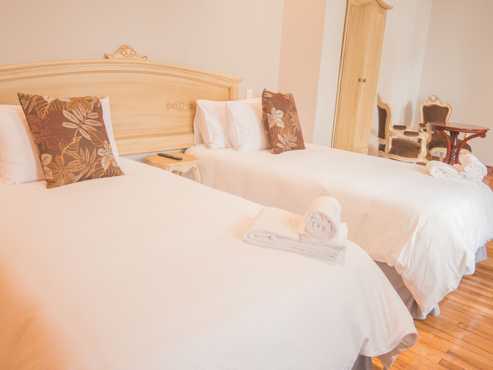 Double or Twin Room photo 2