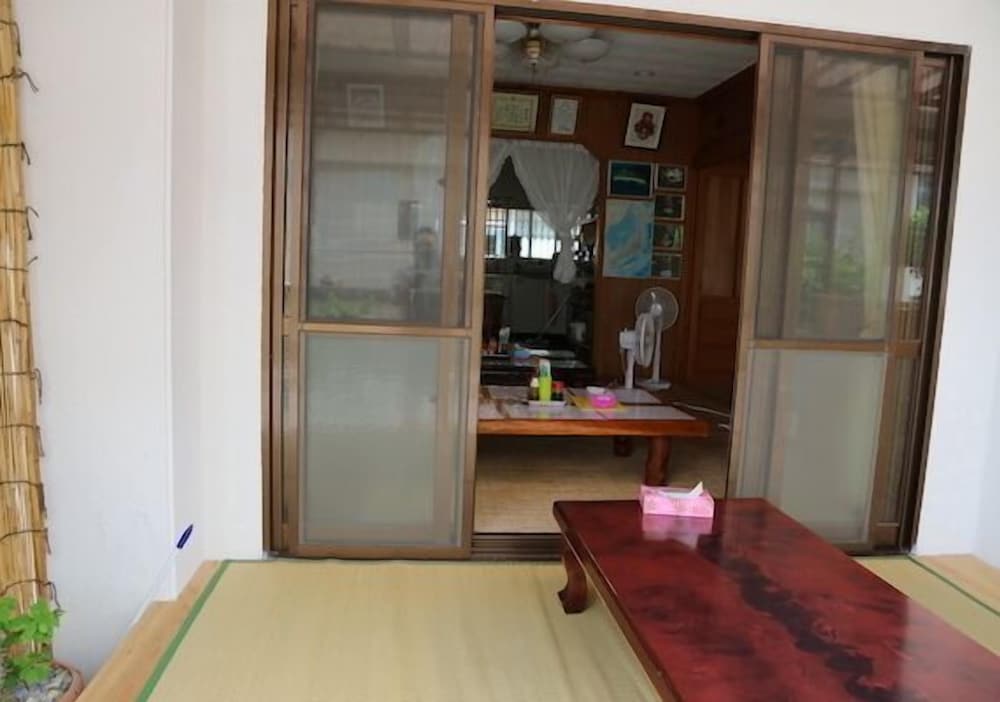 3 People Room photo 2