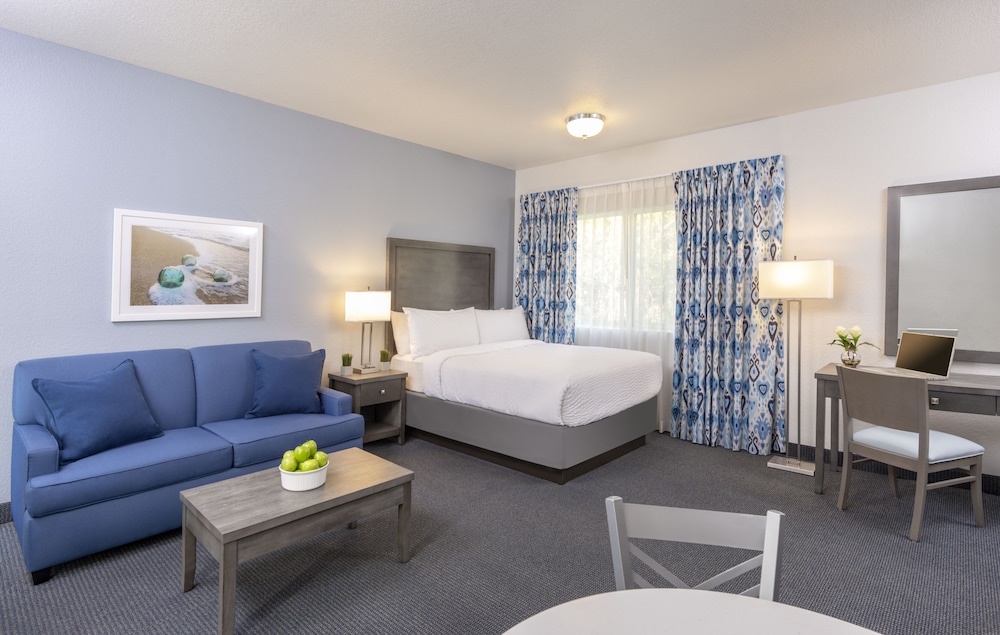 Suite, 2 Queen Beds, Ocean View