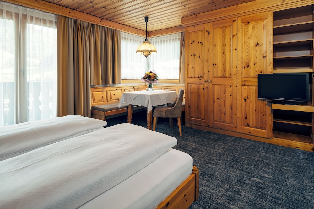 Superior Double Room, Balcony photo 2