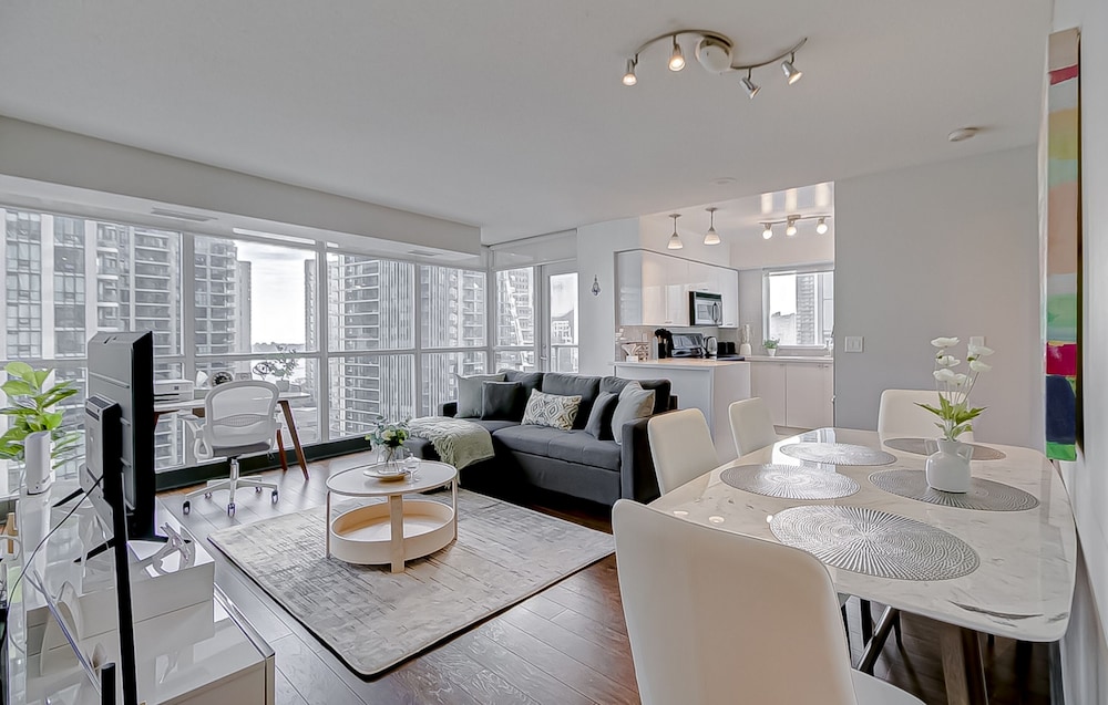 Luxury Apartment, 2 Bedrooms, Kitchen, City View
