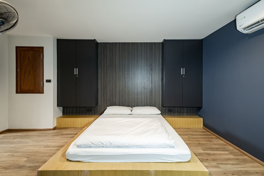 Deluxe Room With Bathroom photo 1