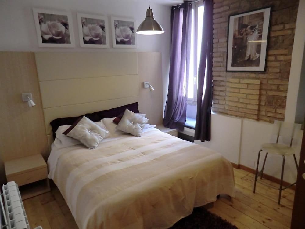 Standard Double Room photo 2