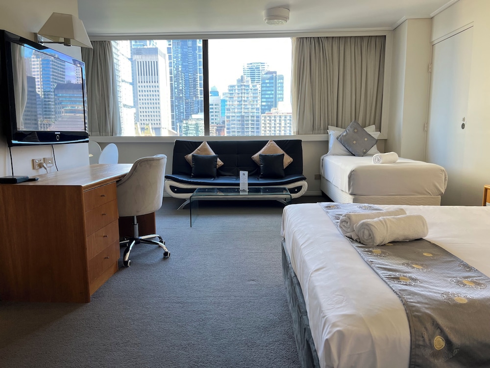 Classic Studio, Multiple Beds, Non Smoking, Park View photo 1