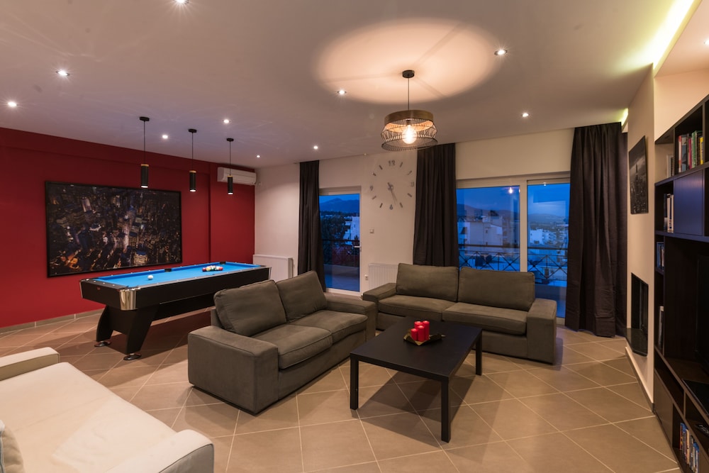 No. 5 - Penthouse 3 Bedroom Apartment