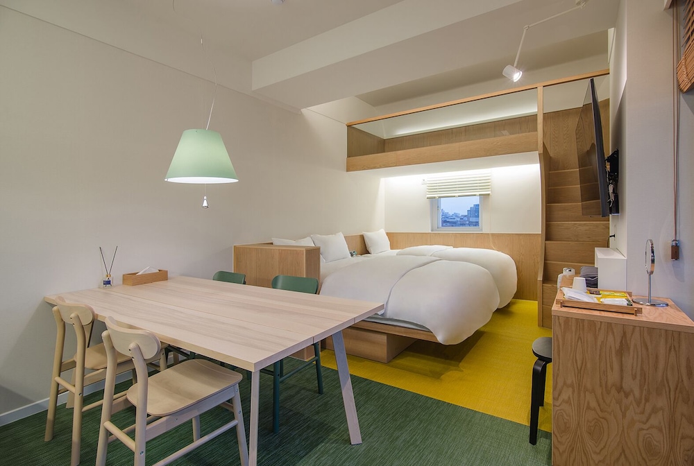 Blo By Blo Room - Photo 1