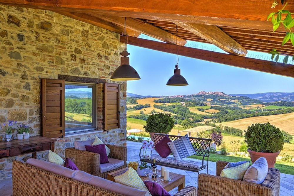 Villa photo 3