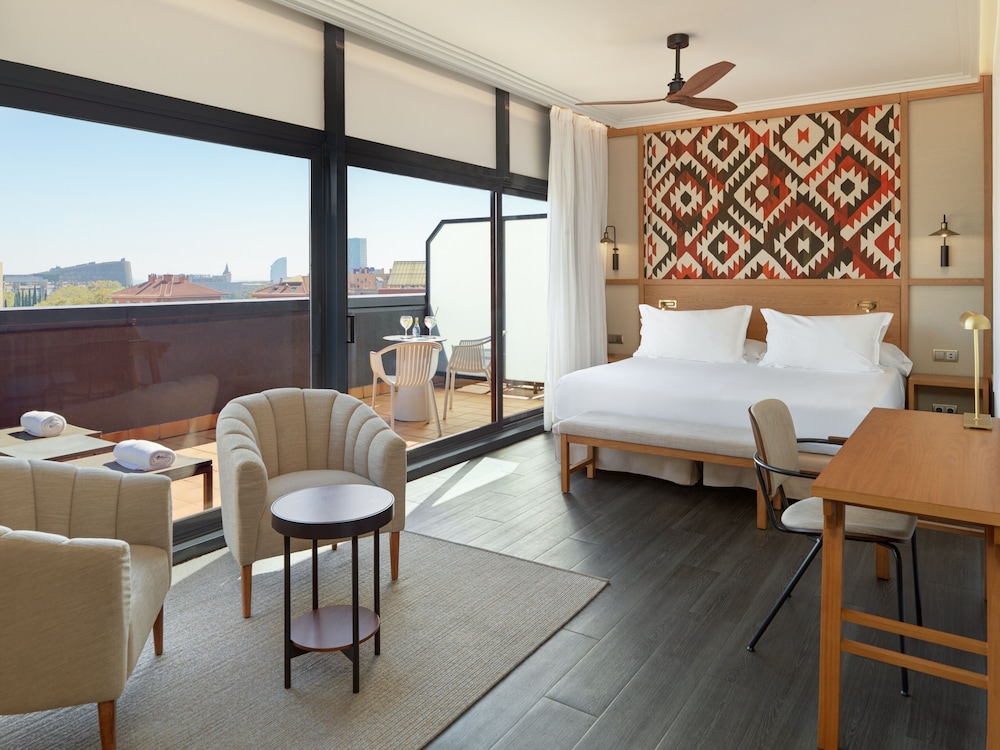 Junior Suite single use terrace with access to Spa
