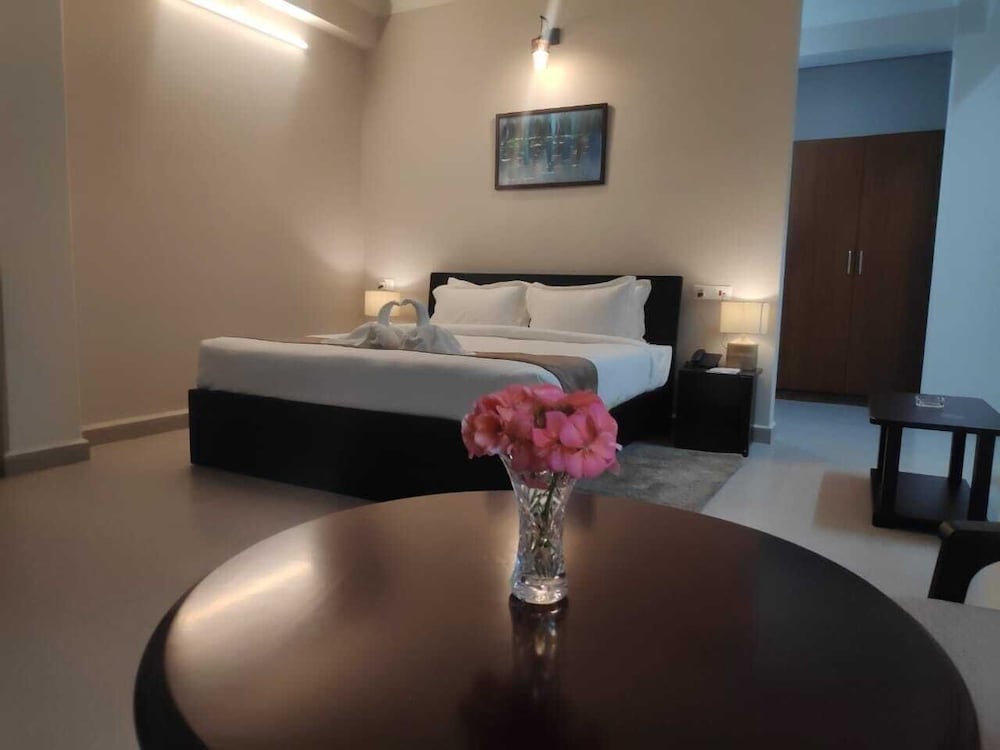Junior Ac Suite