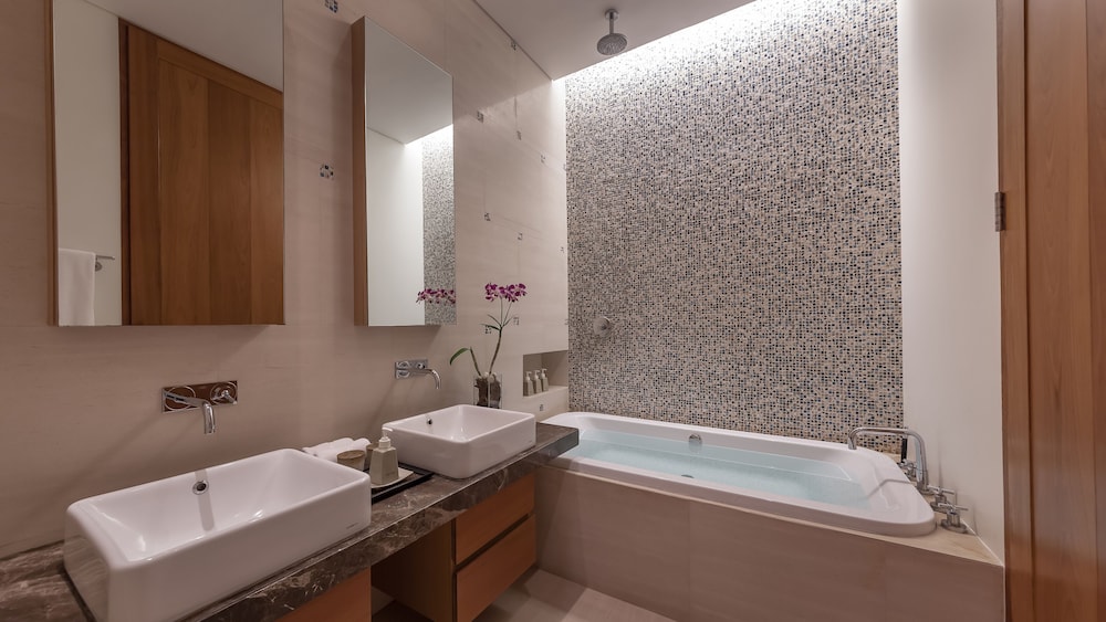 Luxury Villa photo 3