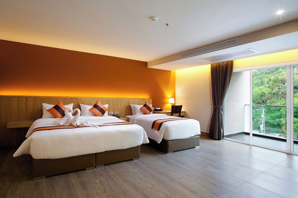 Triple Room with Mountain View