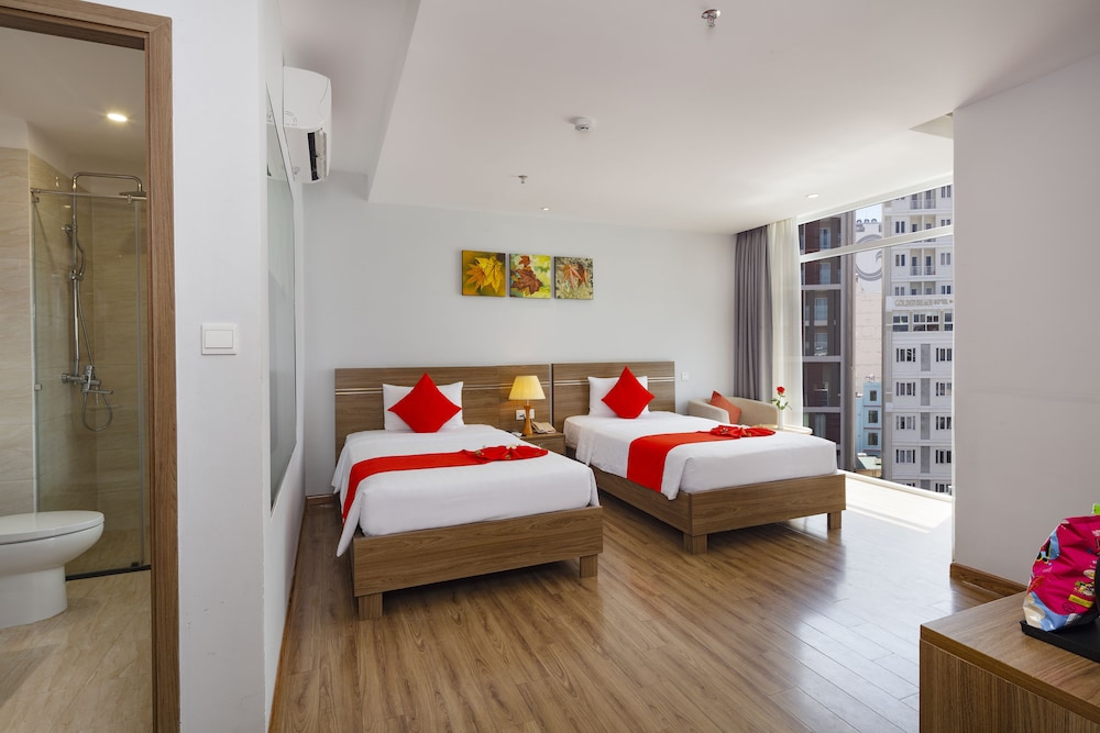 Senior Double or Twin Room, City View photo 2