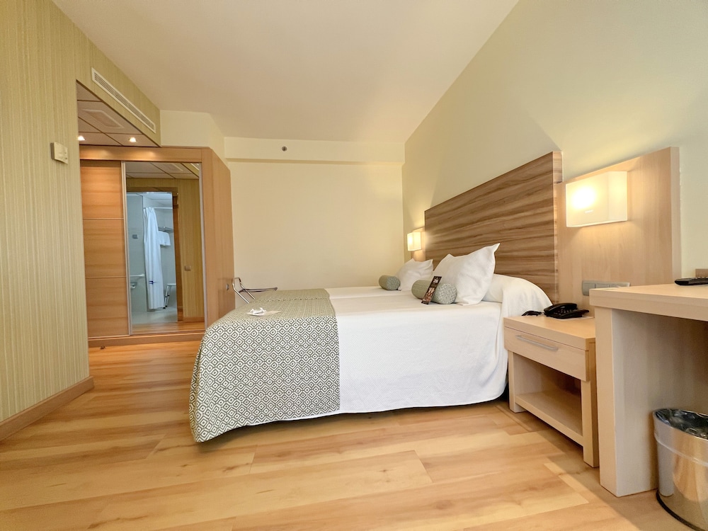 Double Room, Accessible (2 beds) photo 2