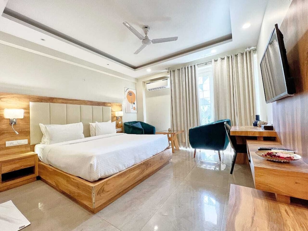 Super Deluxe Room - Photo 10