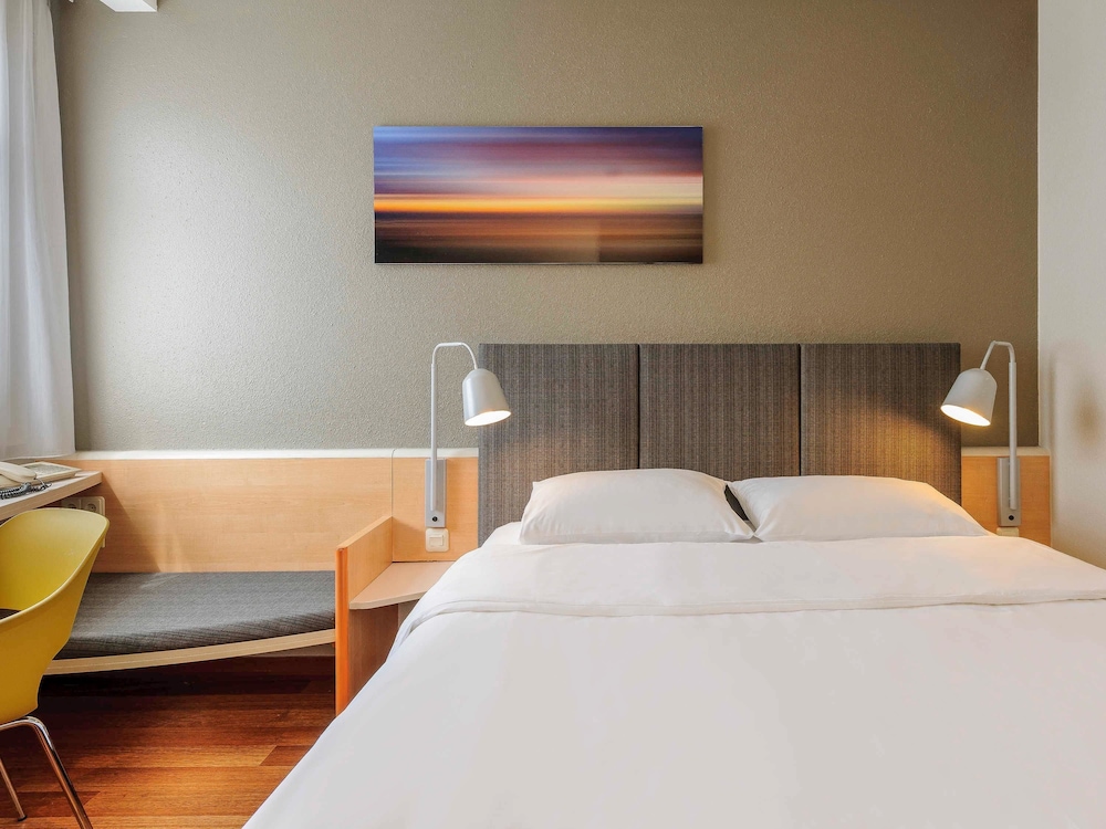 Room, 1 Double Bed (New Sleep Easy Concept) - Photo 9