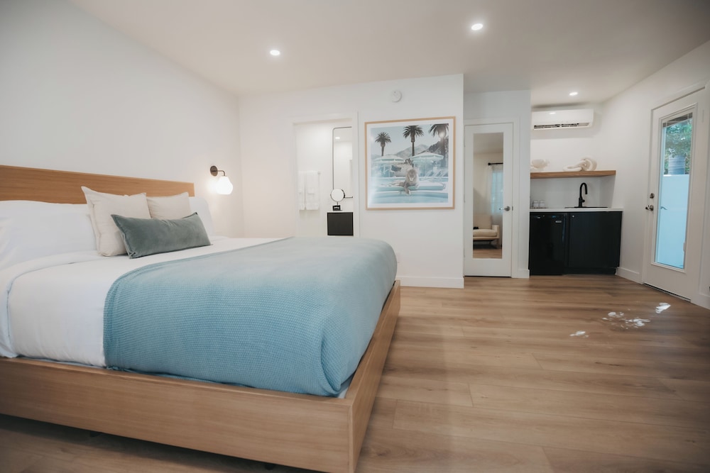 Superior Bungalow, 1 King Bed