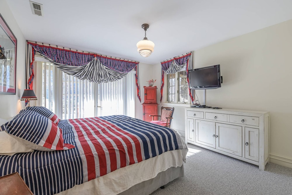 House (4 Bedrooms) photo 3