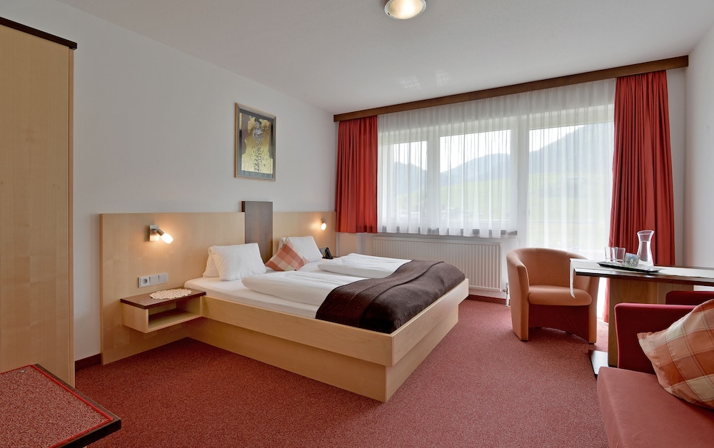 Double Room, Mountain View, Mountainside (Kaiserblickzimmer) photo 2