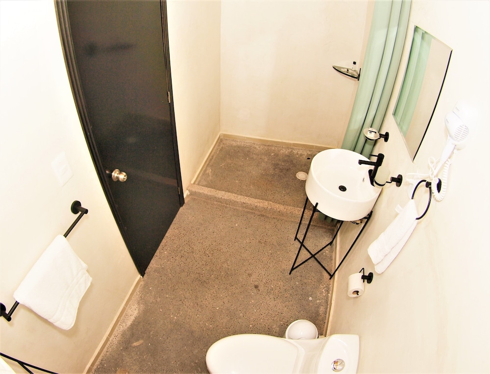 Family Room, Multiple Beds photo 3