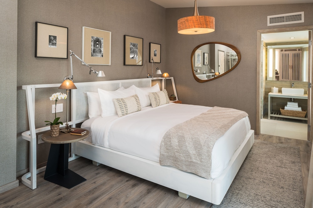 Superior Room, 1 Queen Bed - Photo 4