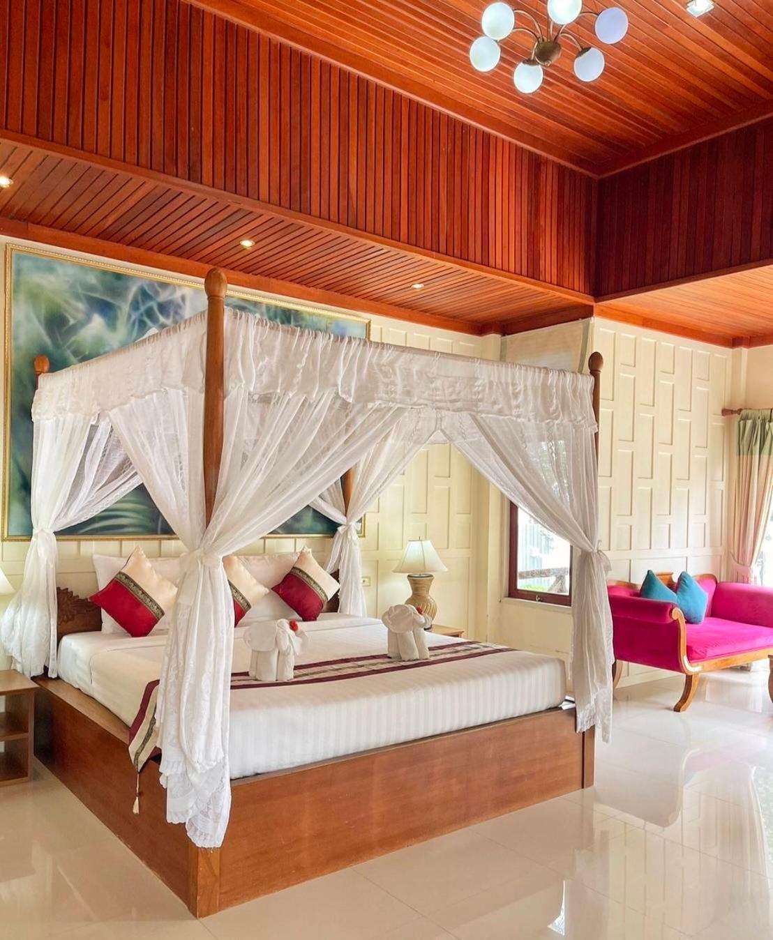 Beachfront Bungalow photo 3