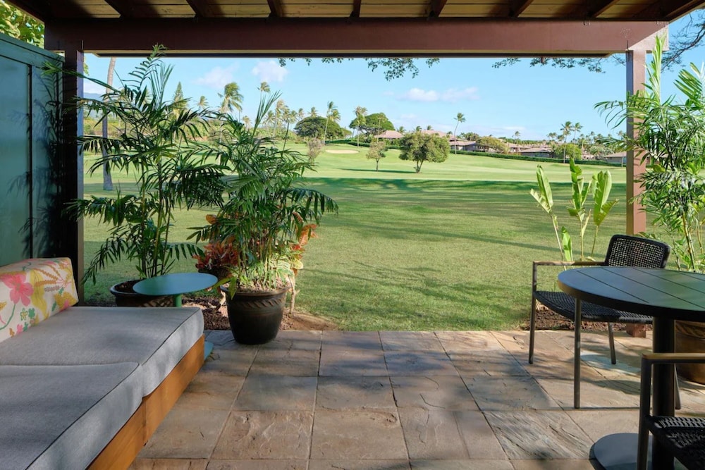 Royal Bungalow, 2 Double Beds (ADA) thumbnail 5