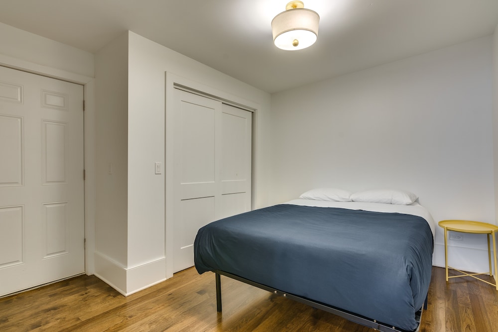 Condo, 2 Bedrooms