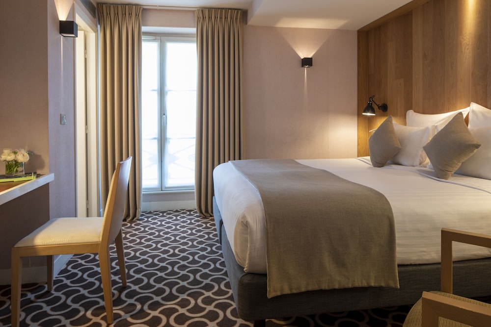 Hôtel Le Pradey bedroom photo