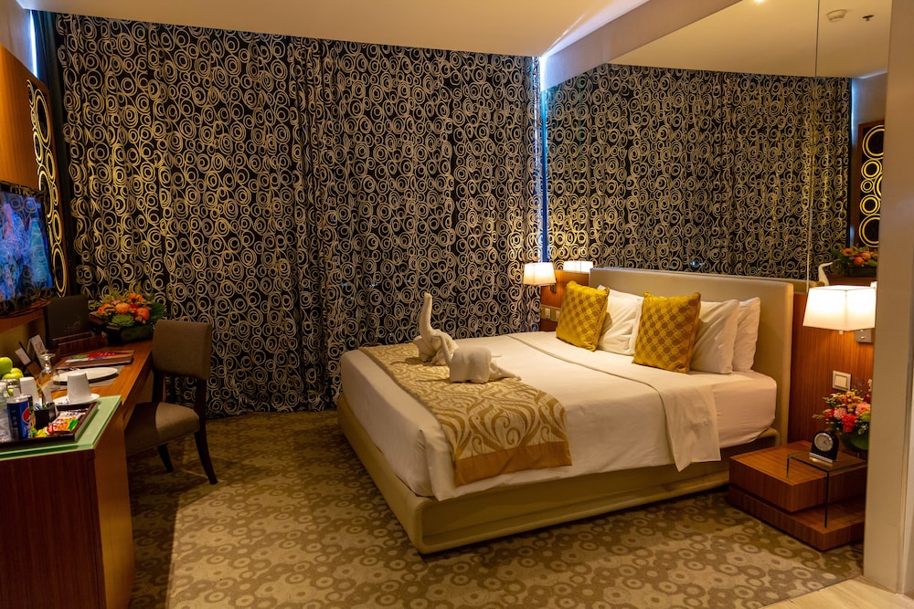 Bayview King Room - Photo 8