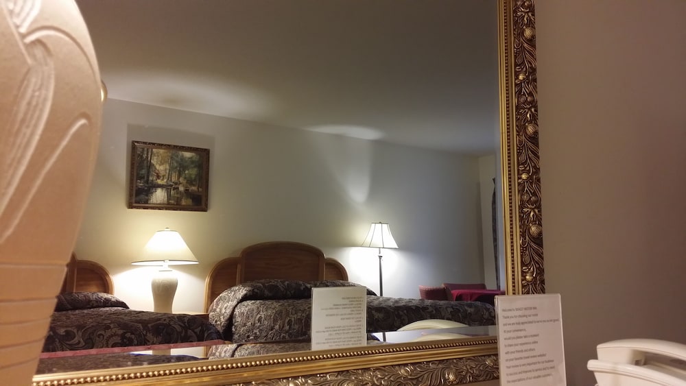 Standard Room, 2 Queen Beds photo 2