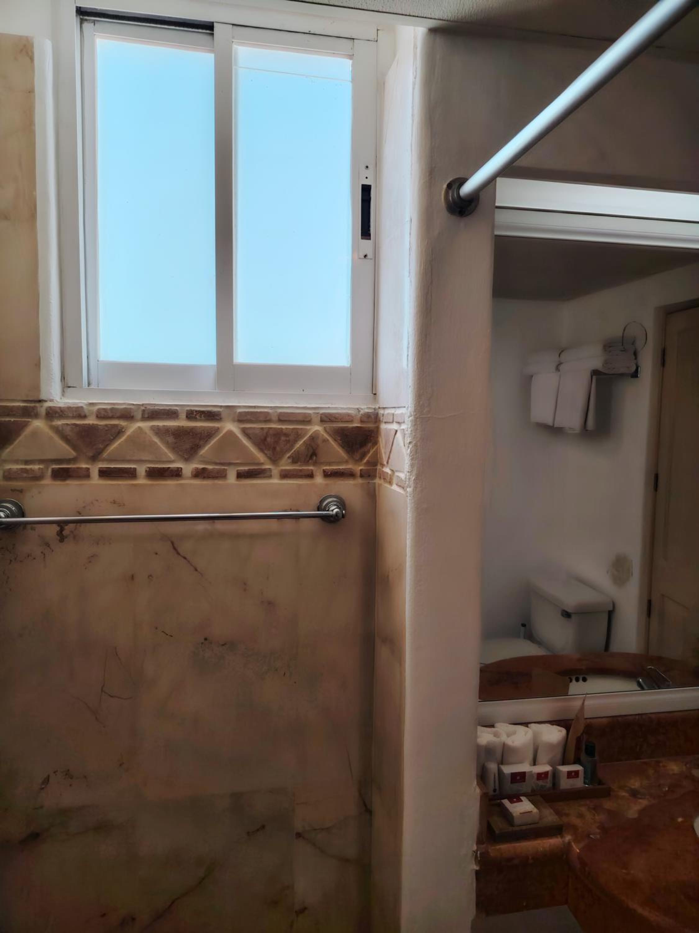 Deluxe Double Room with Balcony and Sea View