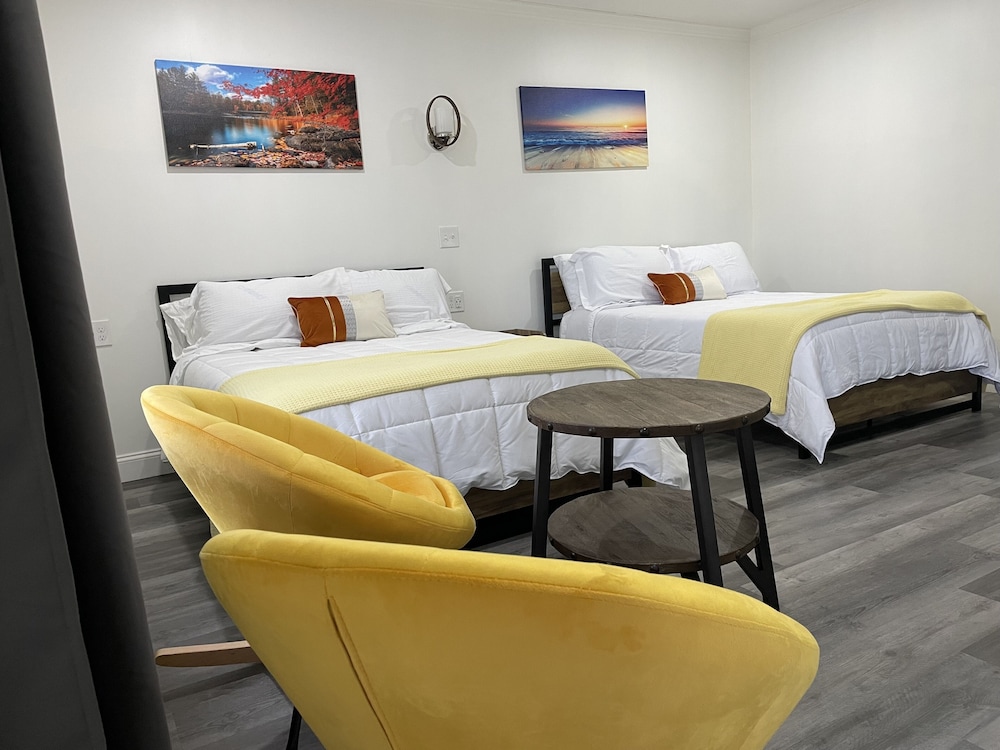 Standard room, 2 double bed, non-smoking photo 1